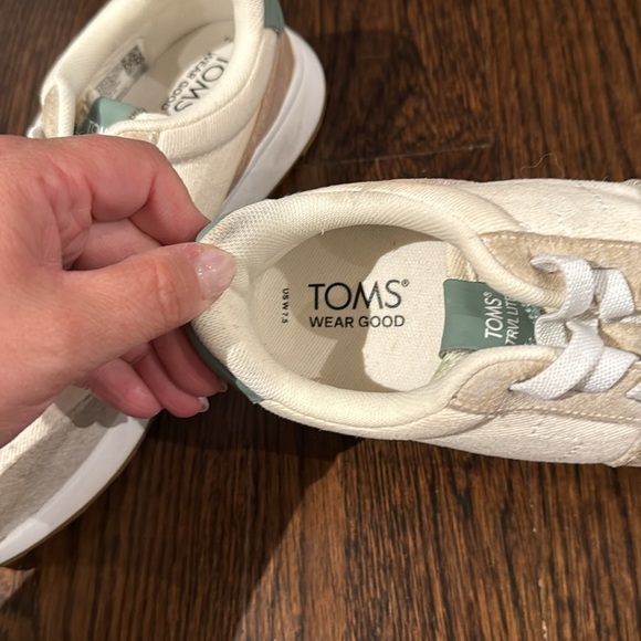 Women's TRVL Lite Retro Sneaker - Egret Multi size 7.5 ( fits like 7) - Picture 5 of 7